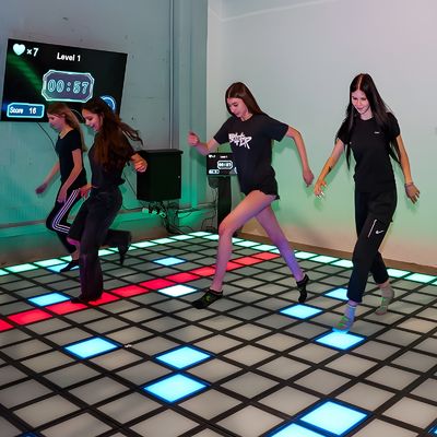 좋은 가격 Jumping Grid LED 댄스 플로어 타일 인터랙티브 게임 온라인으로