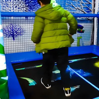 좋은 가격 나티 캐슬 인터랙티브 트램폴린 게임 3500 루멘 110V-250V 온라인으로