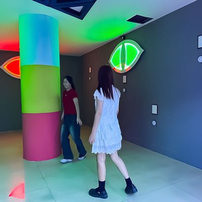 좋은 가격 인터랙티브 Hide Push Light Activate 게임 LED 녹색 빨간색 팀 작업 게임방 Evil Eye 온라인으로