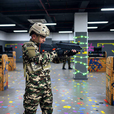 좋은 가격 전문적인 상업용 레이저 태그 장비 CS 스타일의 총과 함께 멀티플레이어 세트가 완성되었습니다 온라인으로